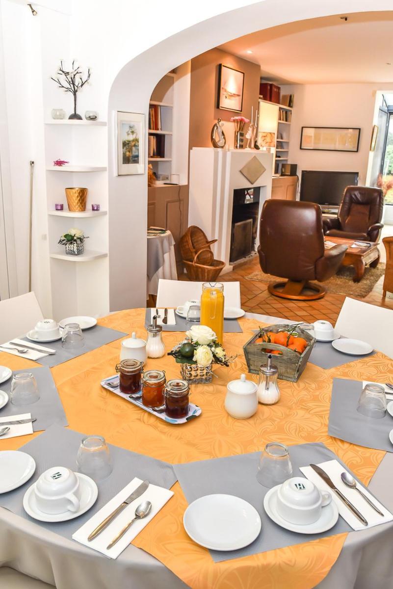 Bed and Breakfast Le Jardin Des Roches Moigny Esterno foto